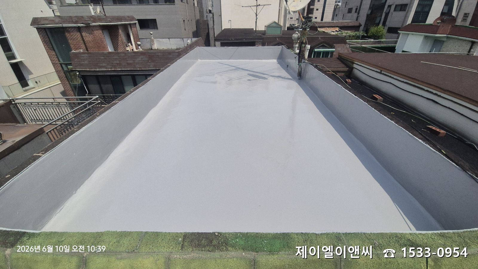 대치동 옥탑 우레탄방수 시공이 마무리된 모습입니다.